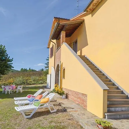 Дом отдыха Four-bedroom Holiday In *