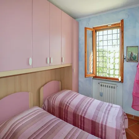 Four-bedroom Holiday In Дом отдыха Citerna